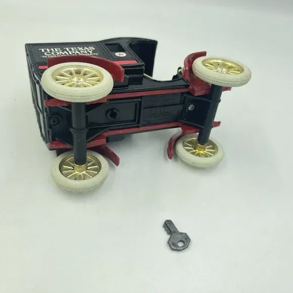 Vintage Texaco #1 Ertl 1905 Ford Model T Van Truck Bank The Texas Company - Picture 12 of 16